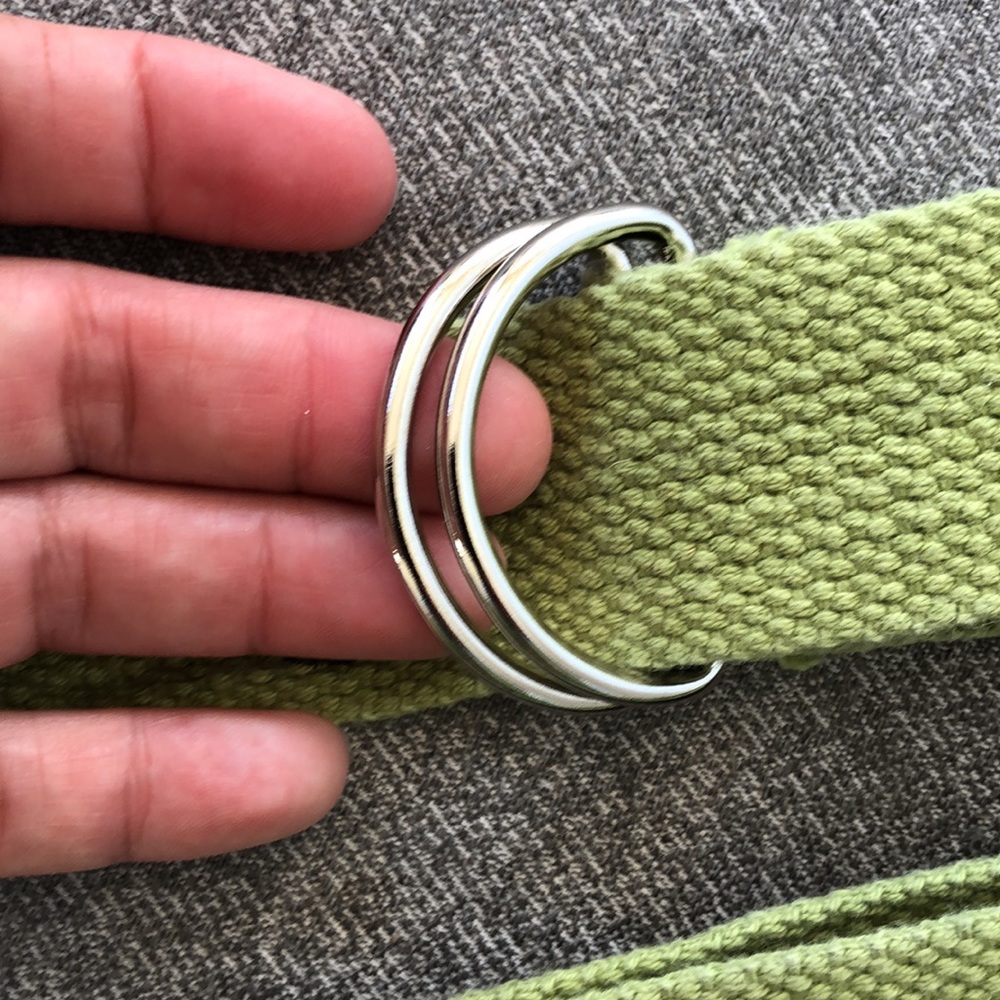 Used once! - GAIAM Studio Select Premium Yoga Strap - Stretch/Align/Strengthen - Picture 5 of 6